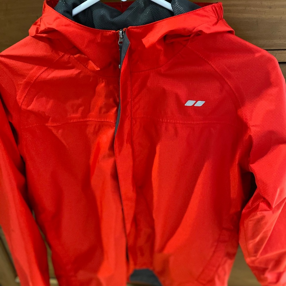 NWOT Koppen boys raincoat Size Large